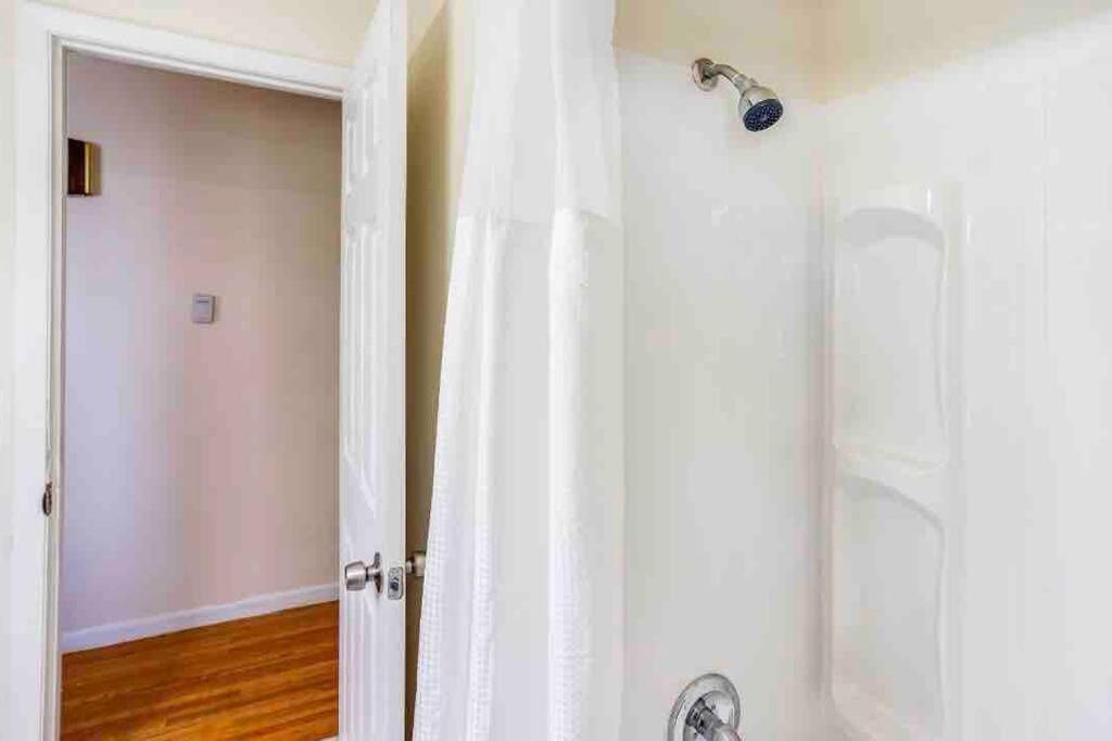 Willa {Hot Tub In Ranch} Mins To Airport/Uofr/Strng/Dwtn Rochester Zewnętrze zdjęcie