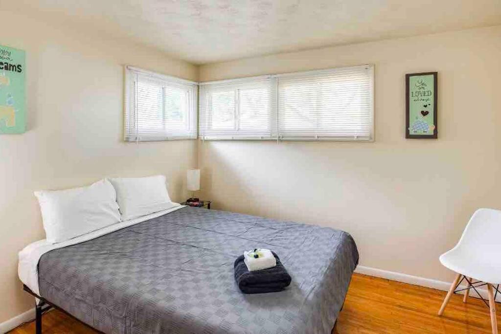 Willa {Hot Tub In Ranch} Mins To Airport/Uofr/Strng/Dwtn Rochester Zewnętrze zdjęcie